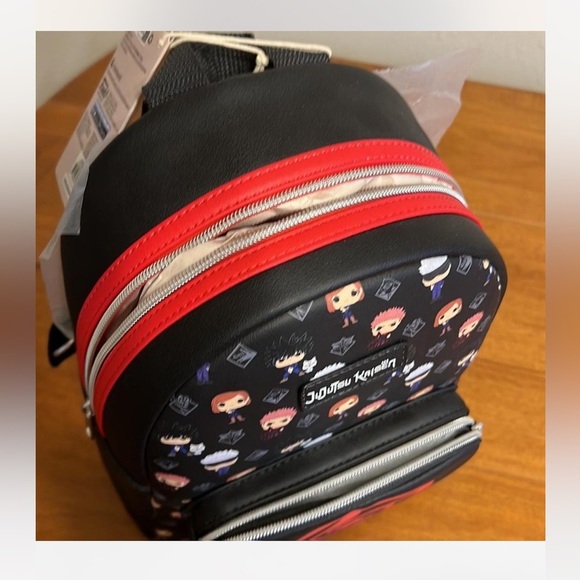 Jujutsu Kaisen Loungefly Funko Pop! Mini Backpack NWT - Picture 3 of 3
